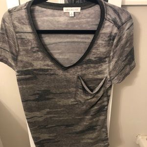 Camp v neck